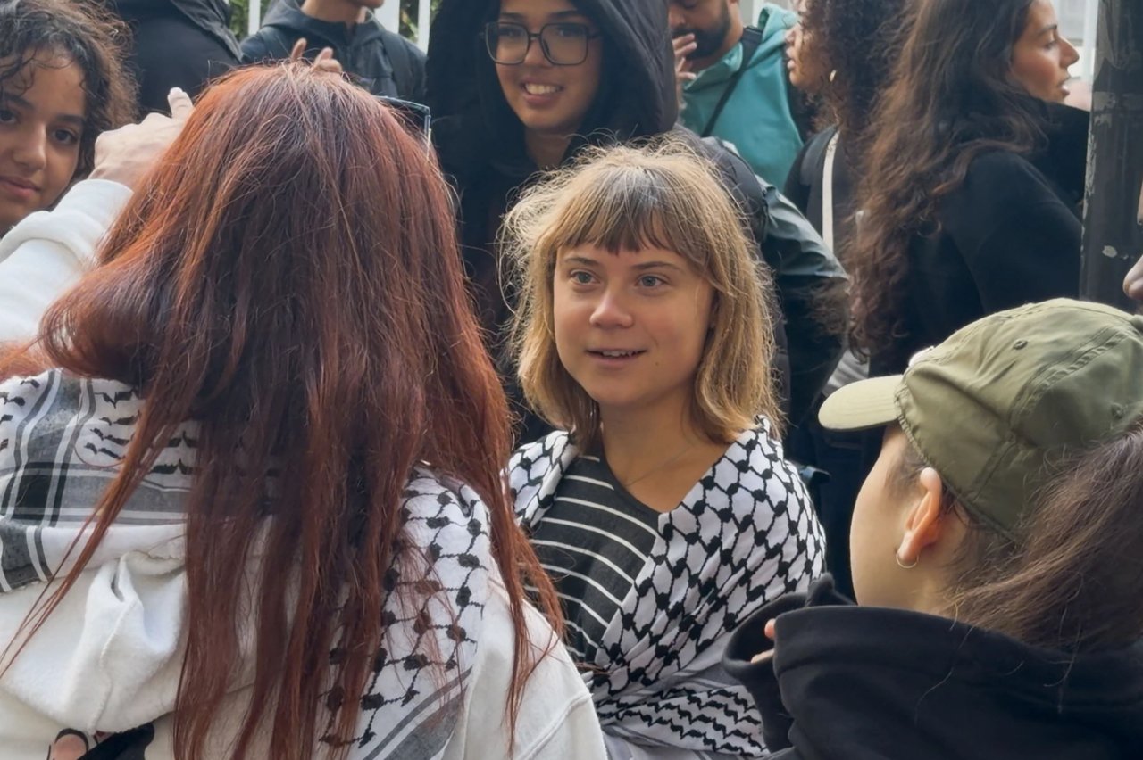 Thunberg'den Fransa'daki öğrenci protestolarına destek