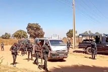 Nijer’in başkenti Niamey’de havalimanı yakınlarında patlama sesleri