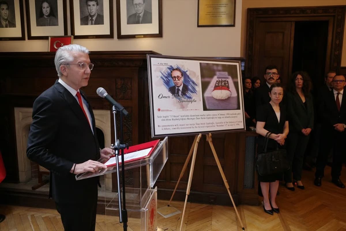 Şehit Türk diplomat Ömer Haluk Sipahioğlu Atina'da anıldı