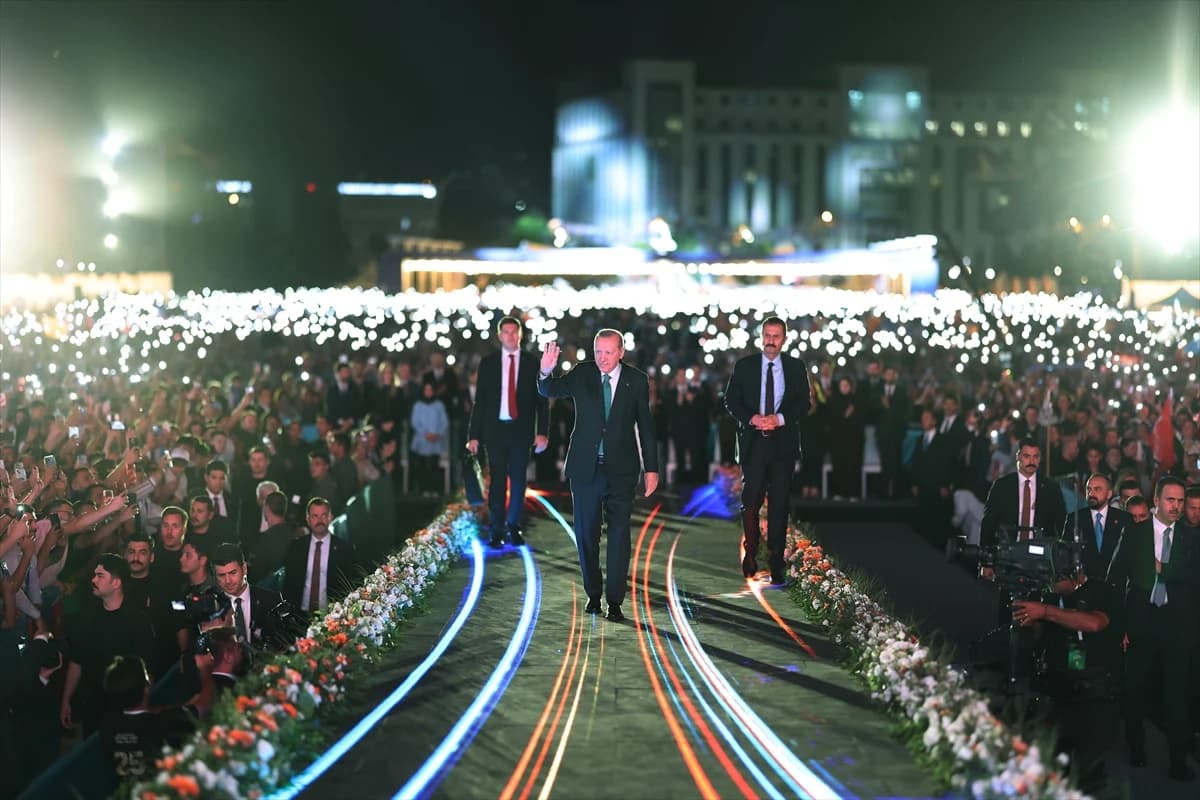25. yıl töreninde sürpriz katılımlar! 3 vekil ve 7 belediye başkanı AK Parti'ye geçti
