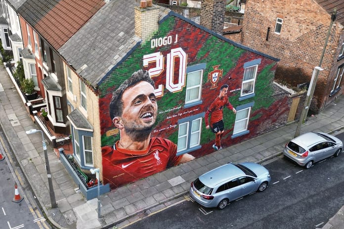 Sokak sanatçısı Paul Curtis'ten anlamlı çalışma