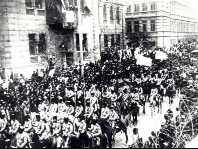 Bakü, Türkiye desteğiyle 107 yıl önce kurtarıldı