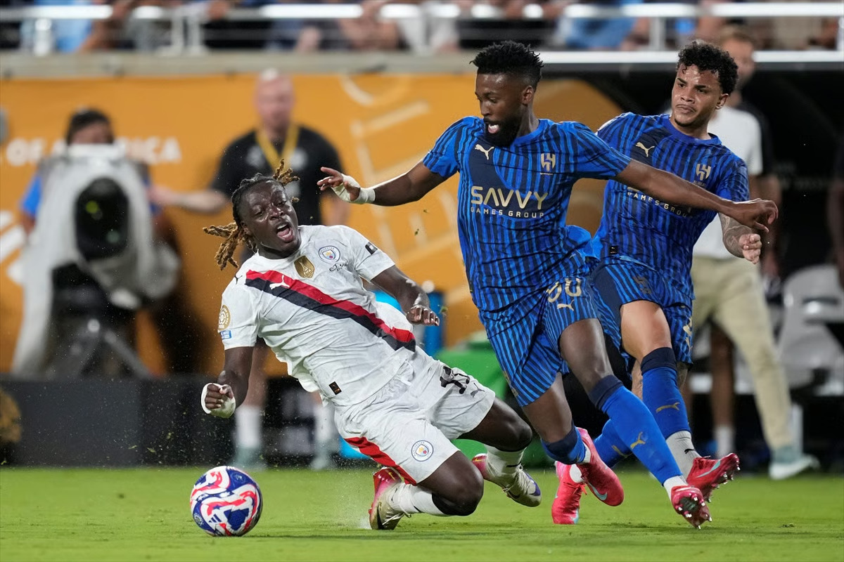 Al Hilal'den sürpriz: Uzatmalarda Manchester City'ye çelme