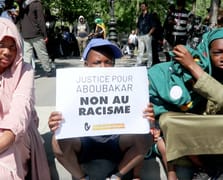 Fransa'da müslüman karşıtı şiddete karşı binler yürüdü