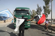 Kerkük Türkmenleri eşit temsil talebiyle sokakta