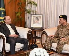 Pakistan'da tartışmalı anayasa değişikliği: Cumhurbaşkanı'na ömür boyu dokunulmazlık