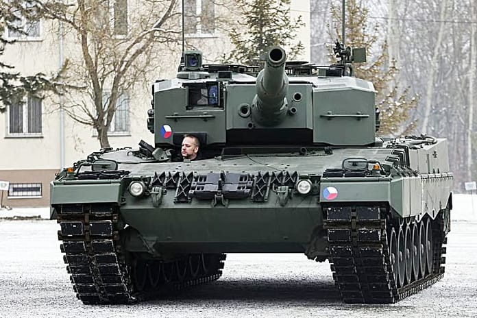 Çekya, Leopard 2A4 tanklarının bakımı için Rheinmetall ile 7 yıllık anlaşma imzaladı