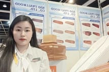 Çinli kadın öğretmenliği bırakarak Avrupa’ya tabut satmaya başladı