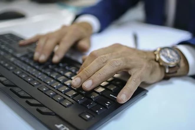 Devlet korumasındaki gençlere istihdam düzenlemesi: '5 yıl' ve '30 yaş' sınırı getirildi
