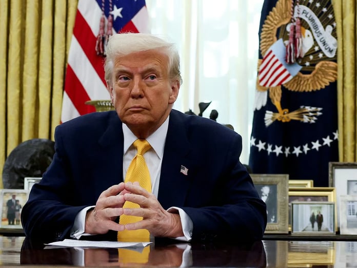 Trump’tan Hürmüz Boğazı tehdidi: İran gemilerini batırmaya devam edeceğiz