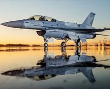 Polonya, F-16 filosu için 3,8 milyar dolarlık modernizasyon anlaşması imzaladı