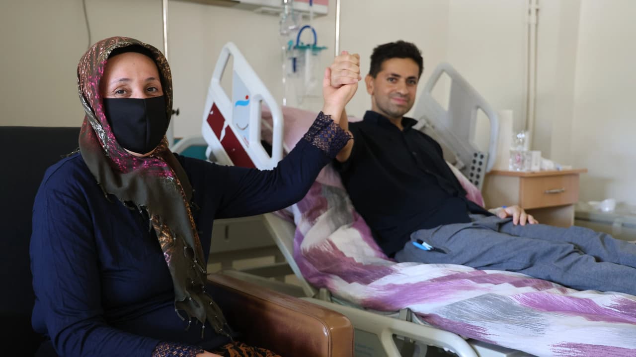 Fedakar anne oğlu için önce kilosunu sonra böbreğini verdi

