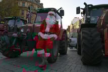 İngiltere'de çiftçiler hükümete karşı sokağa çıktı