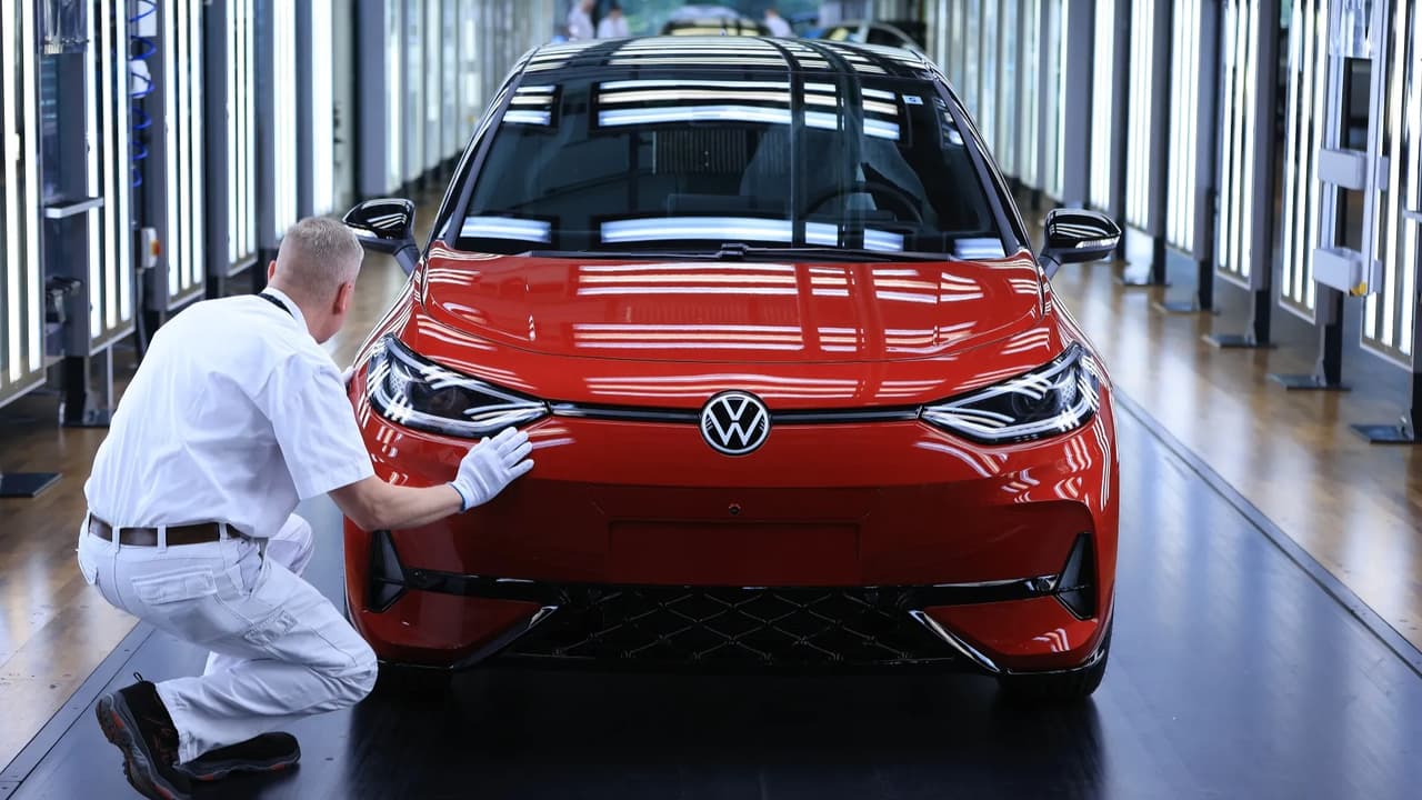 Volkswagen’de 2030’a kadar 100 bin kişilik istihdam azaltılacak