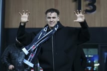 Beşiktaş'ın transfer görüşmelerinde bulunduğu Kristjan Asllani İstanbul'a geldi