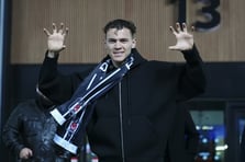 Beşiktaş'ın transfer görüşmelerinde bulunduğu Kristjan Asllani İstanbul'a geldi