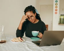 Oruçlu olduğunu unutarak yemek-içmek orucu bozar mı? Diyanet ile unutarak yemek ve içmek orucu bozuyor mu?