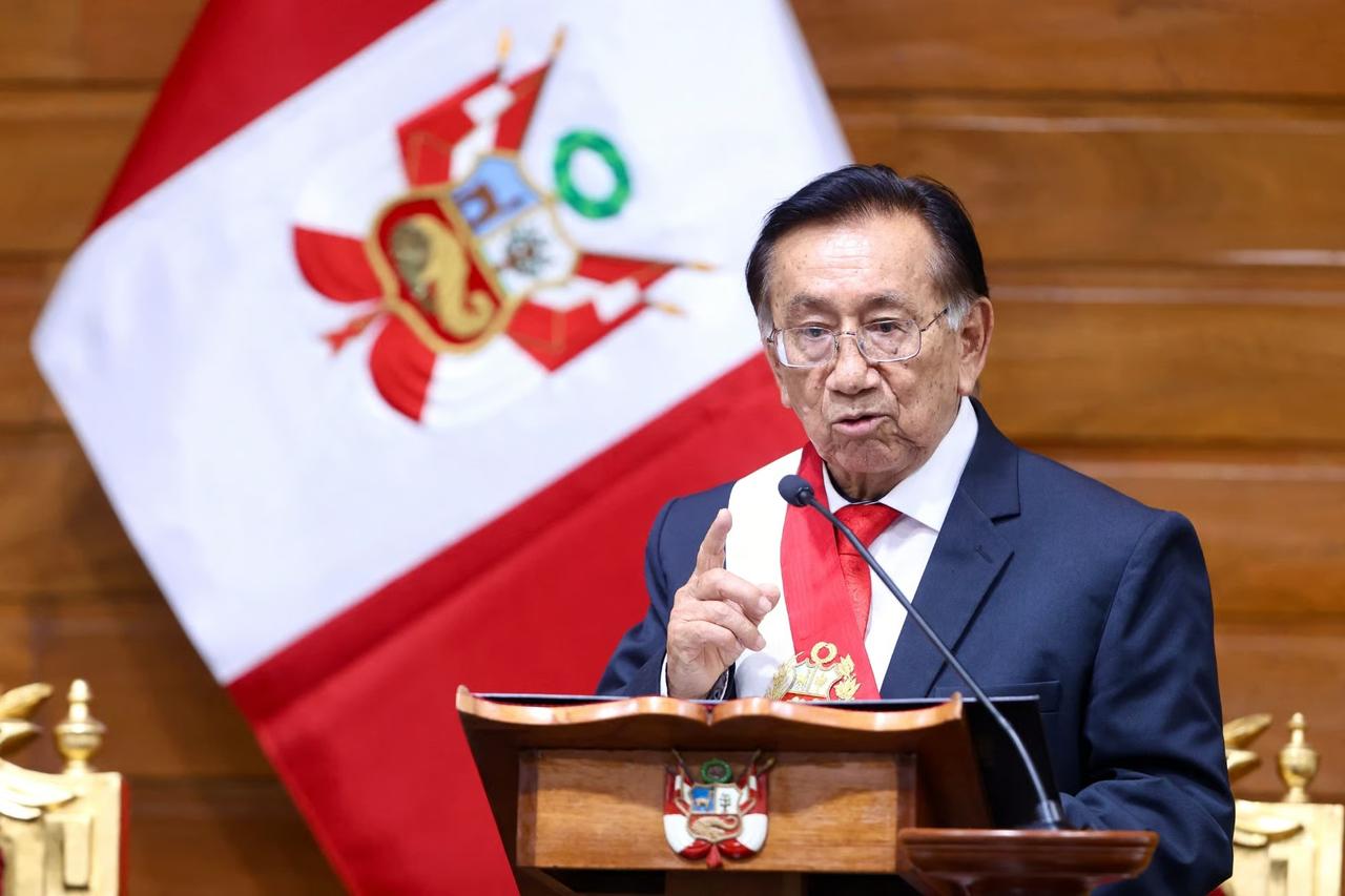 Peru'nun geçici Devlet Başkanı Balcazar oldu