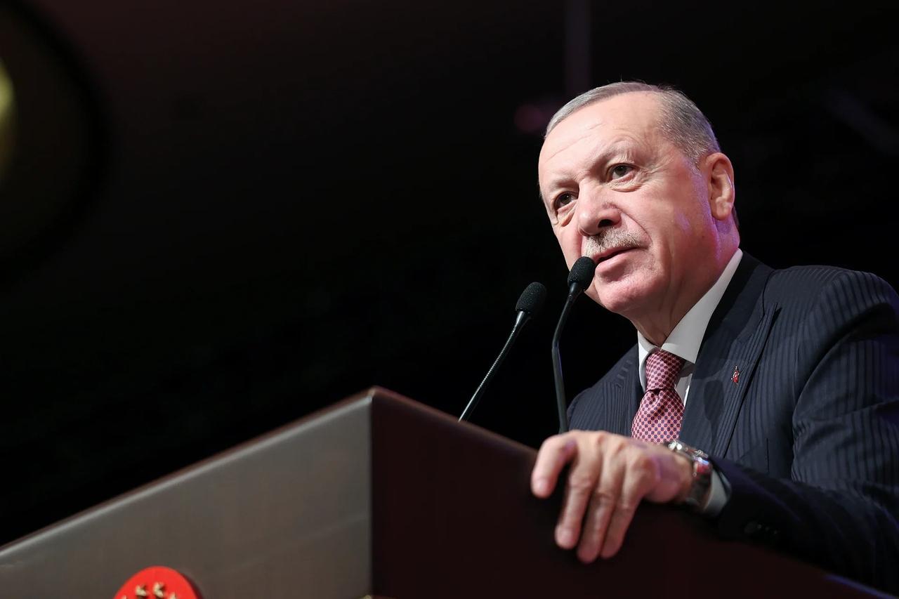"Karanlık siyasi emellere aparat olmayın"