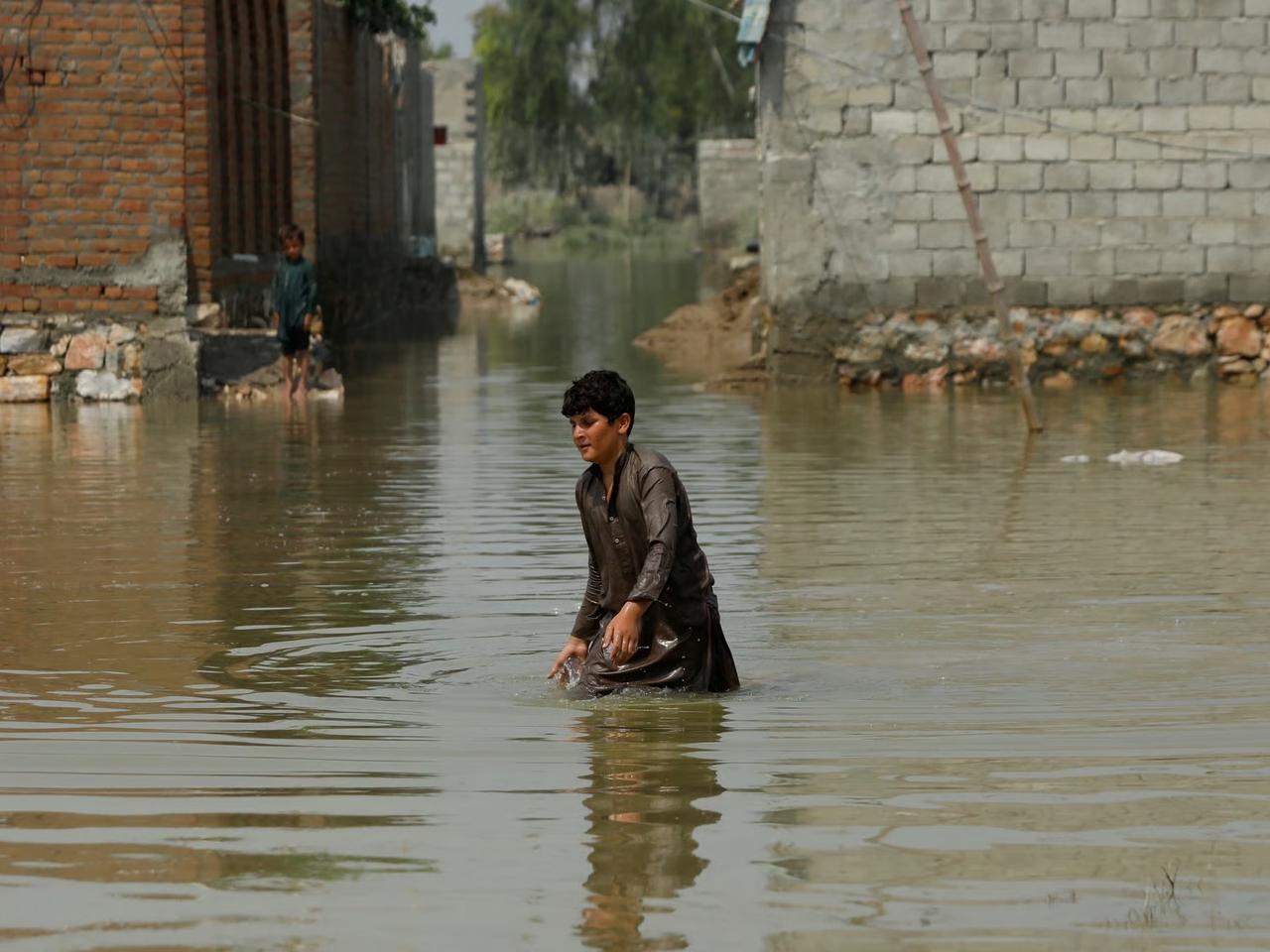 Pakistan'da sel felaketi: 68 ölü