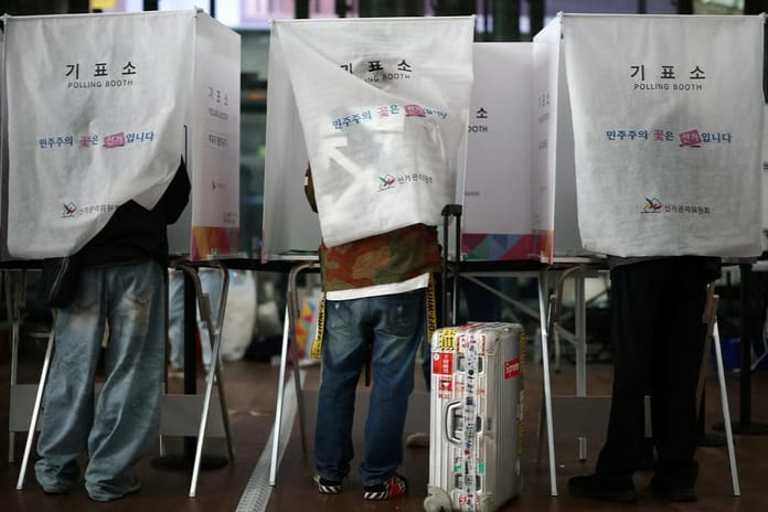 Yoon'un azli sonrası Güney Kore yeni devlet başkanını seçiyor