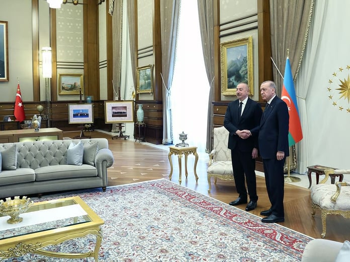 Arab News: Azerbaycan-Rusya gerilimi ve Türkiye'nin dengeleyici rolü