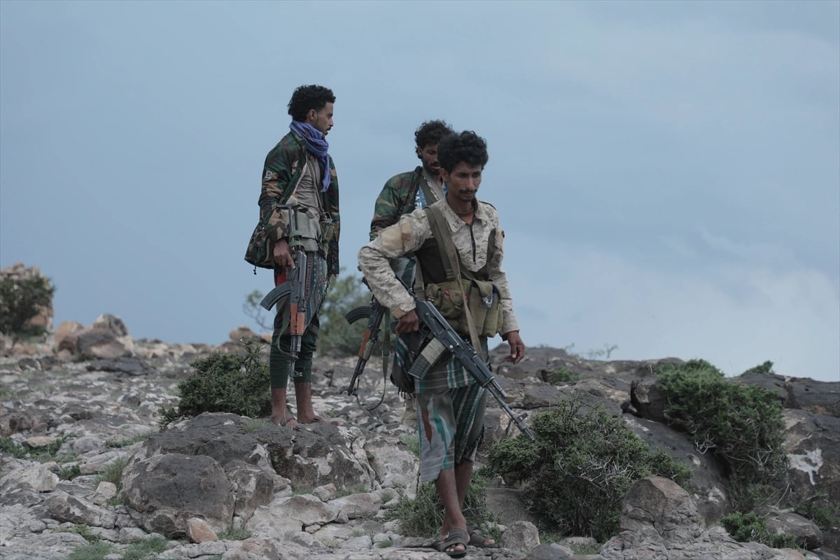 Yemen güçleri Babülmendep Boğazı'nı Husilerden geri aldı