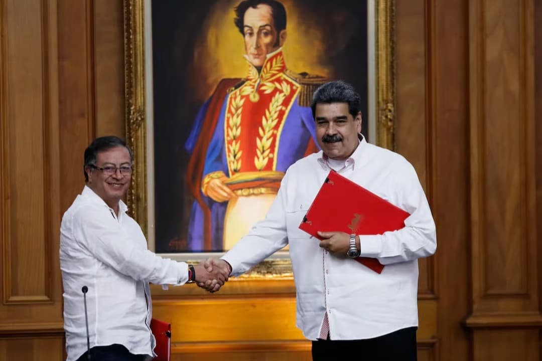 Kolombiya lideri Petro'dan Maduro'ya geçiş hükümeti çağrısı