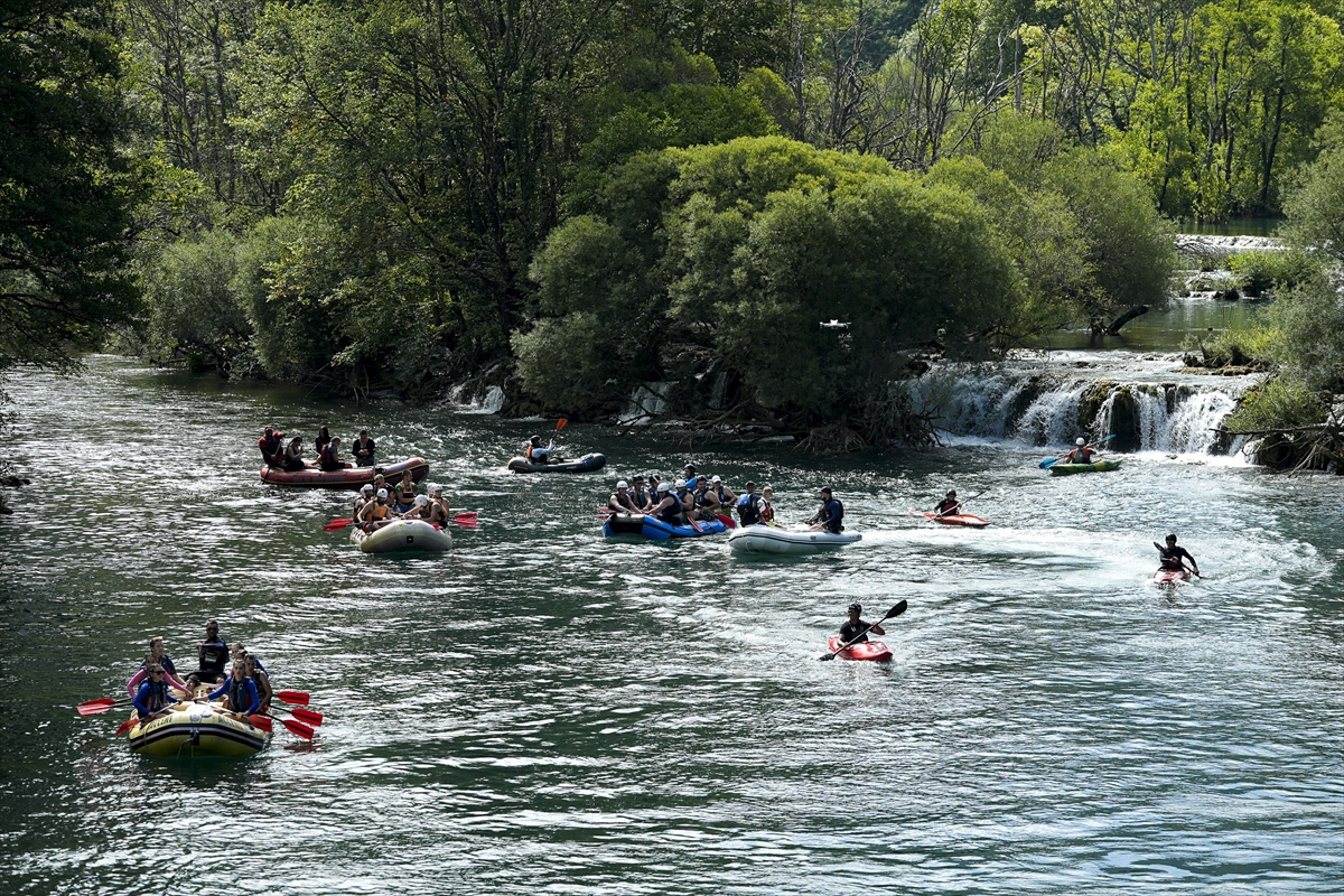 Una Nehri