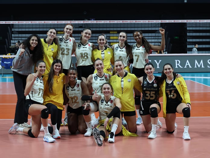VakıfBank'tan güç gösterisi: Fenerbahçe derbisine lider gidiyor