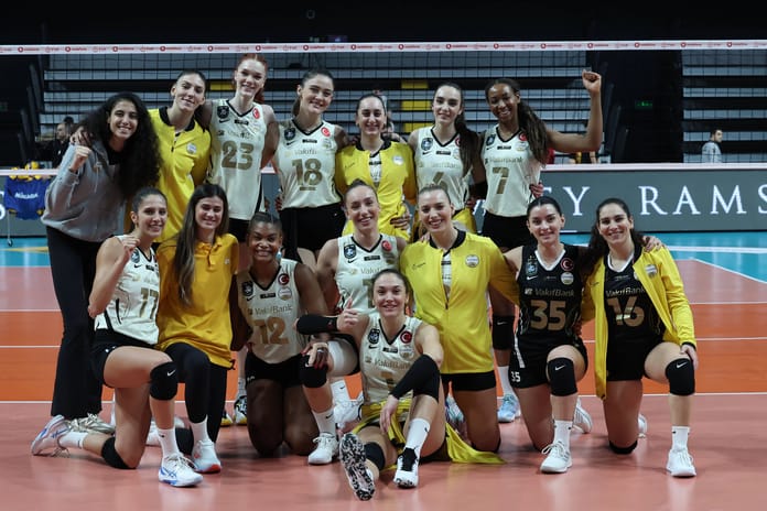 VakıfBank'tan güç gösterisi: Fenerbahçe derbisine lider gidiyor