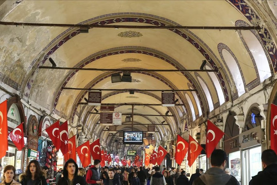 Kapalıarşı'ya 33 operasyon 76 gözaltı