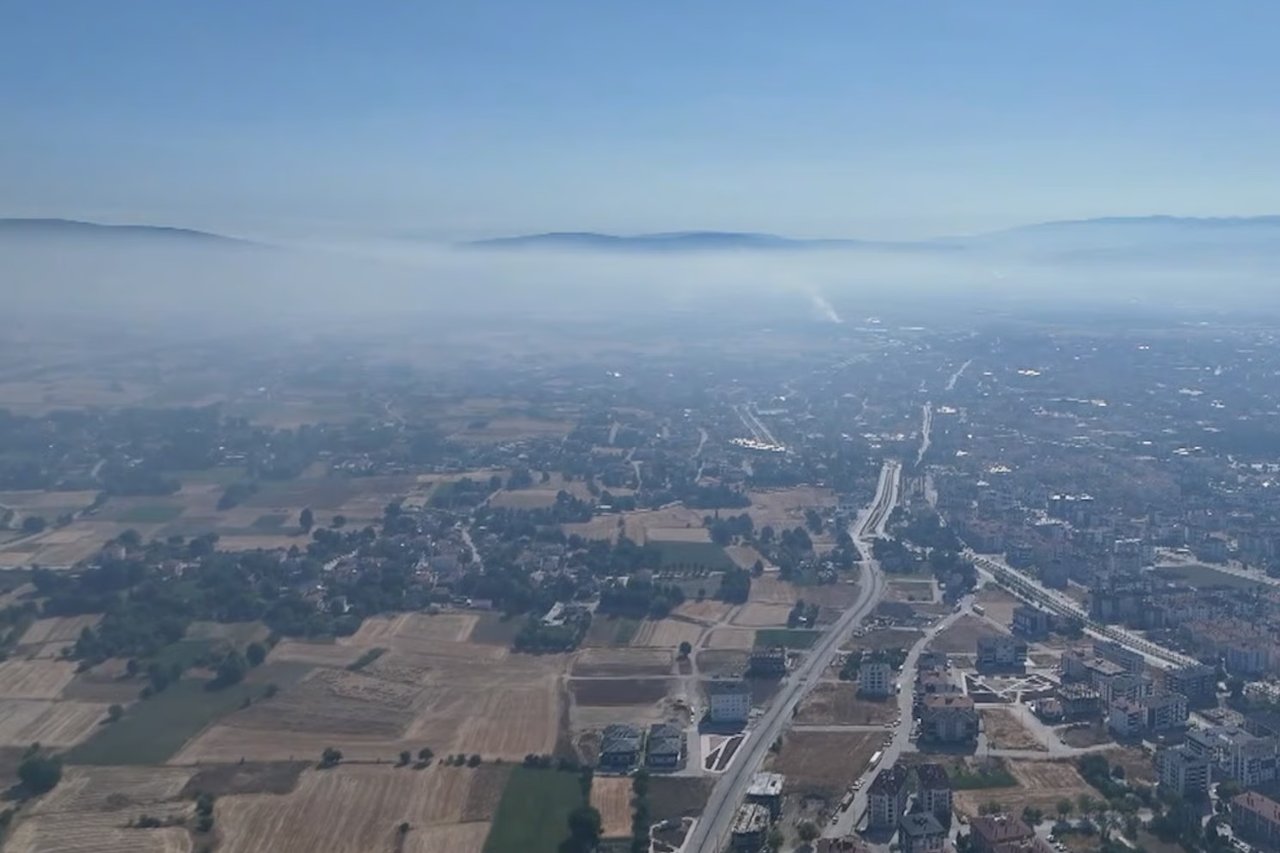 Karabük yangınlarının dumanı Bolu'ya ulaştı