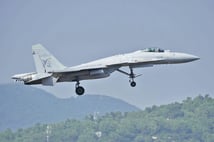 Çin, yeni savaş uçağı tasarımlarında DeepSeek yapay zeka modelini kullanıyor