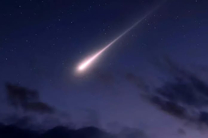 Yarım tonluk Sovyet uydusu Hint Okyanusu'na düştü