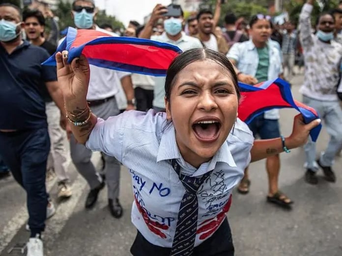 Z Kuşağı sokakta: Dijital çağda yeni nesil protestolar