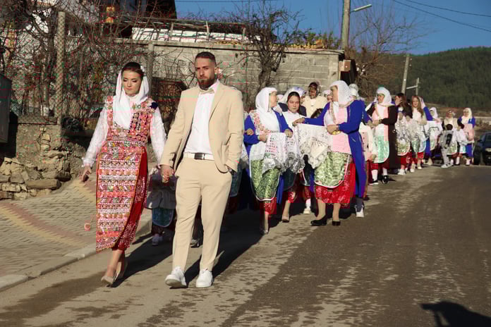 100 metrelik sokak sergisi: Çeyiz geleneği