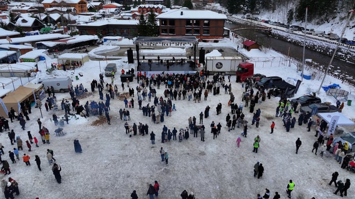Uzungöl üzerinde masalsı dron görüntüleri