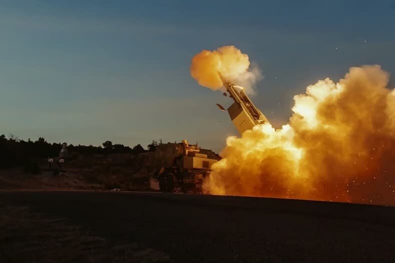Birleşik Krallık, M270 MLRS roketatarları için PrSM balistik füzeleri tedarik edecek