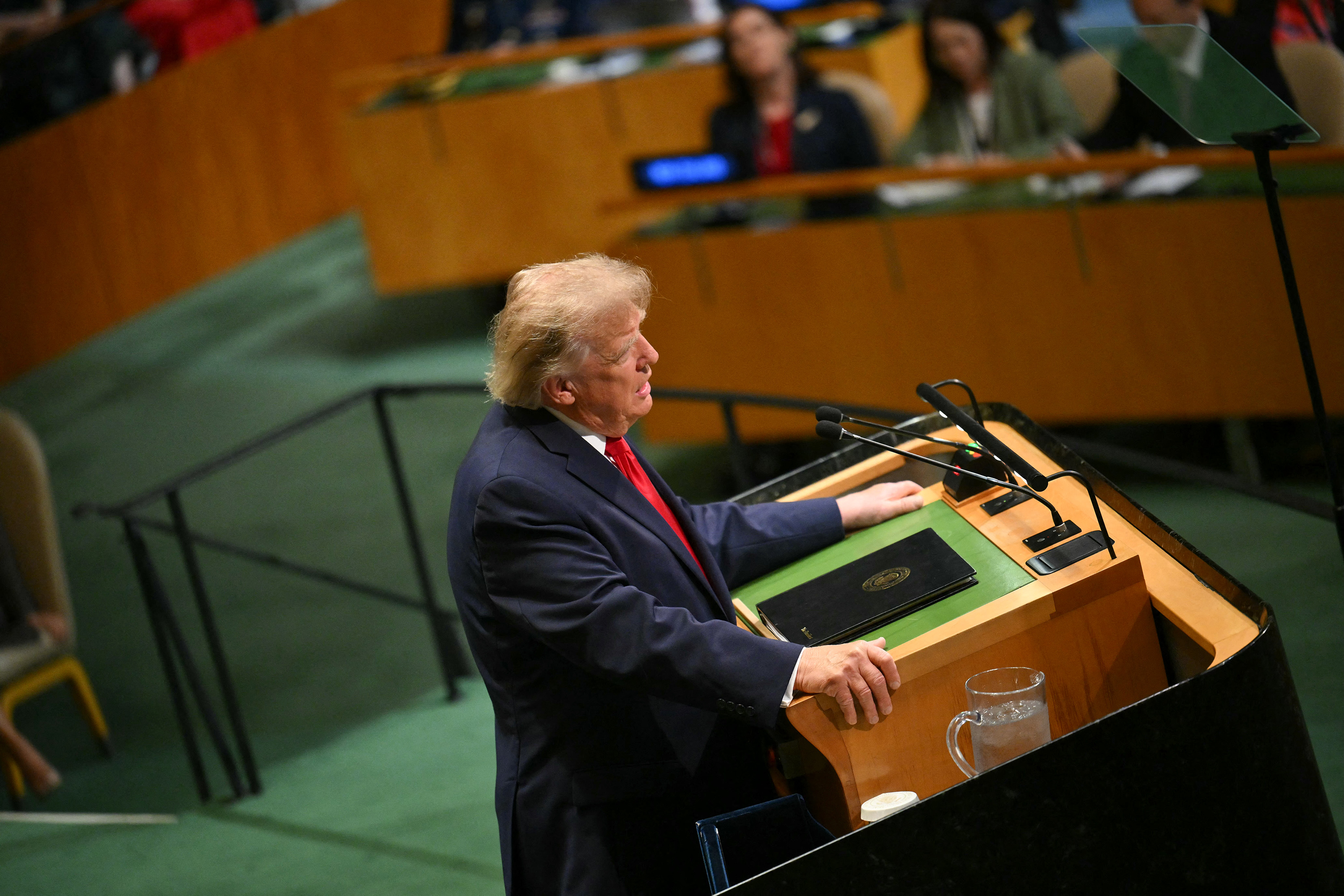 Trump Rebrands AI as ‘Super Intelligence’