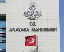 AYM'den hasta mahremiyetinde emsal karar: Hasta raporlarının anneye verilmesi suç sayıldı