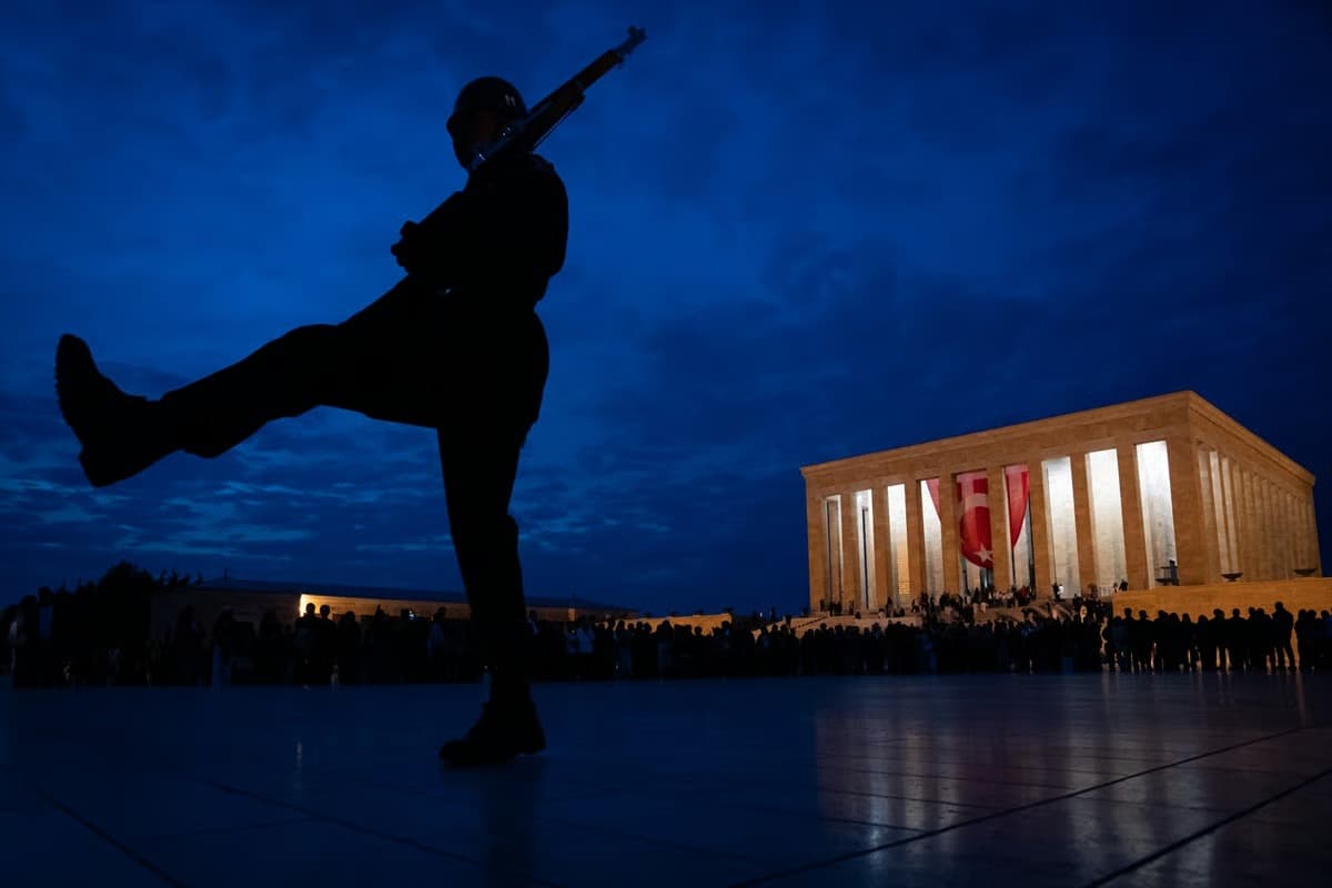 19 Mayıs’ta Anıtkabir’e insan seli: Gece gündüz ziyaret ettiler