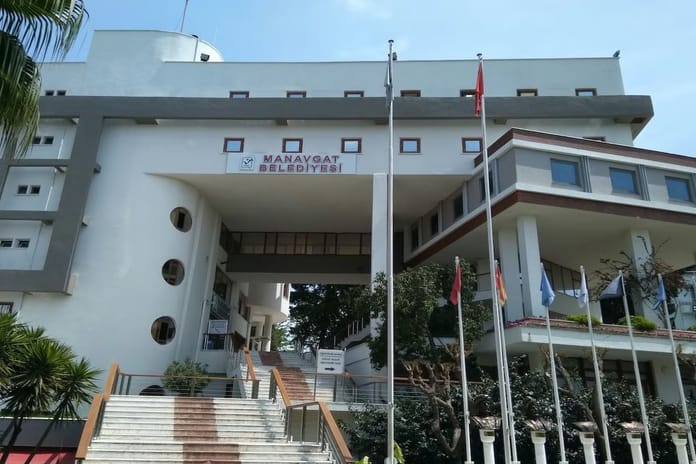 CHP’li Manavgat Belediyesi’nde rüşvet çarkı: Otelcilerden ruhsat ve iskan için milyonlar alındı