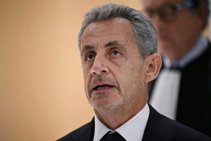 Sarkozy suç örgütü kurmaktan mahkum oldu