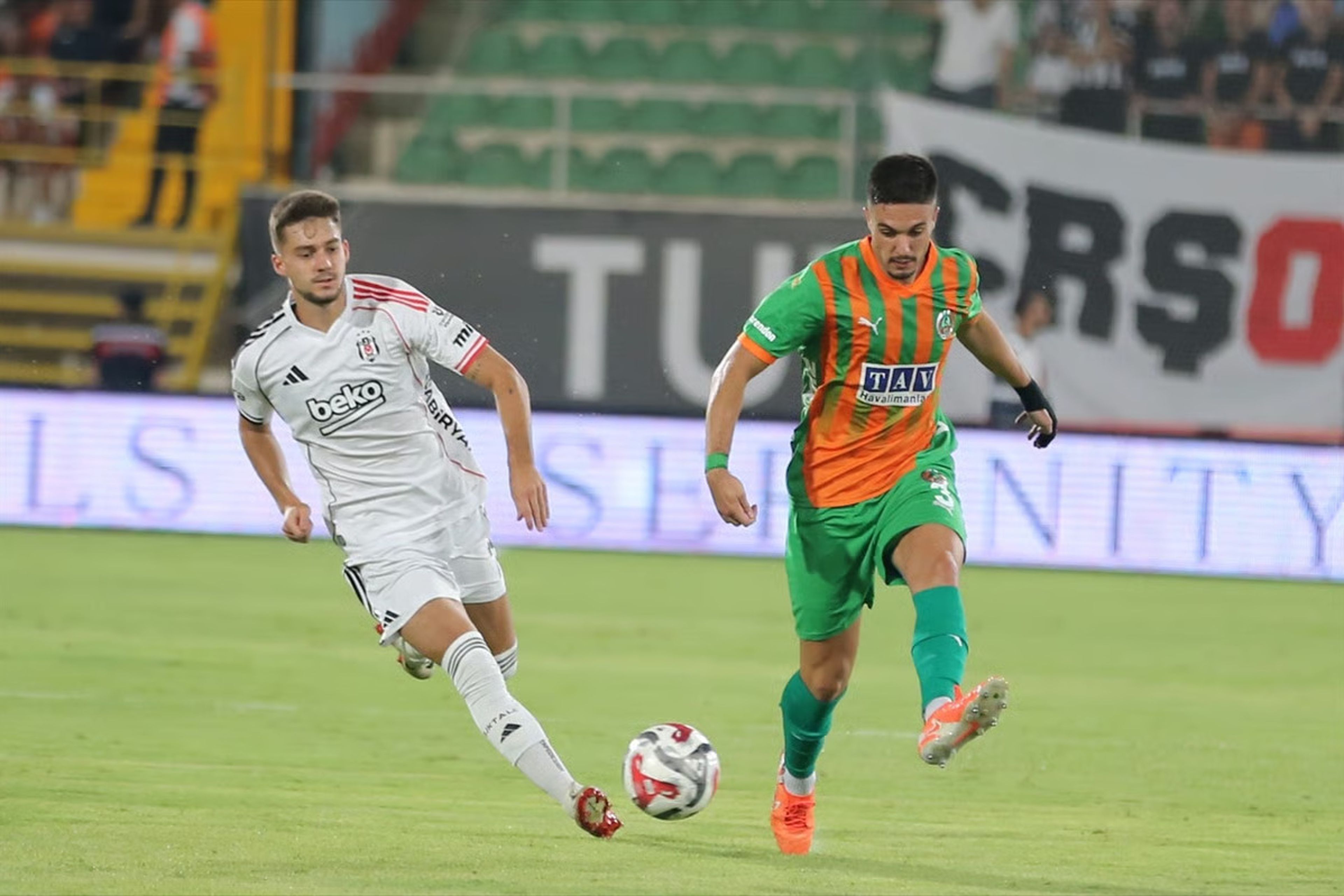 Beşiktaş'ta Sergen Yalçın dönemi mağlubiyetle başladı