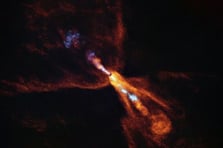 Gezegen doğumunun ilk anları yakalandı