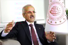 Bakan Uraloğlu İran'da 7, Irak'ta ise 4 Türk uçağının kaldığını açıkladı