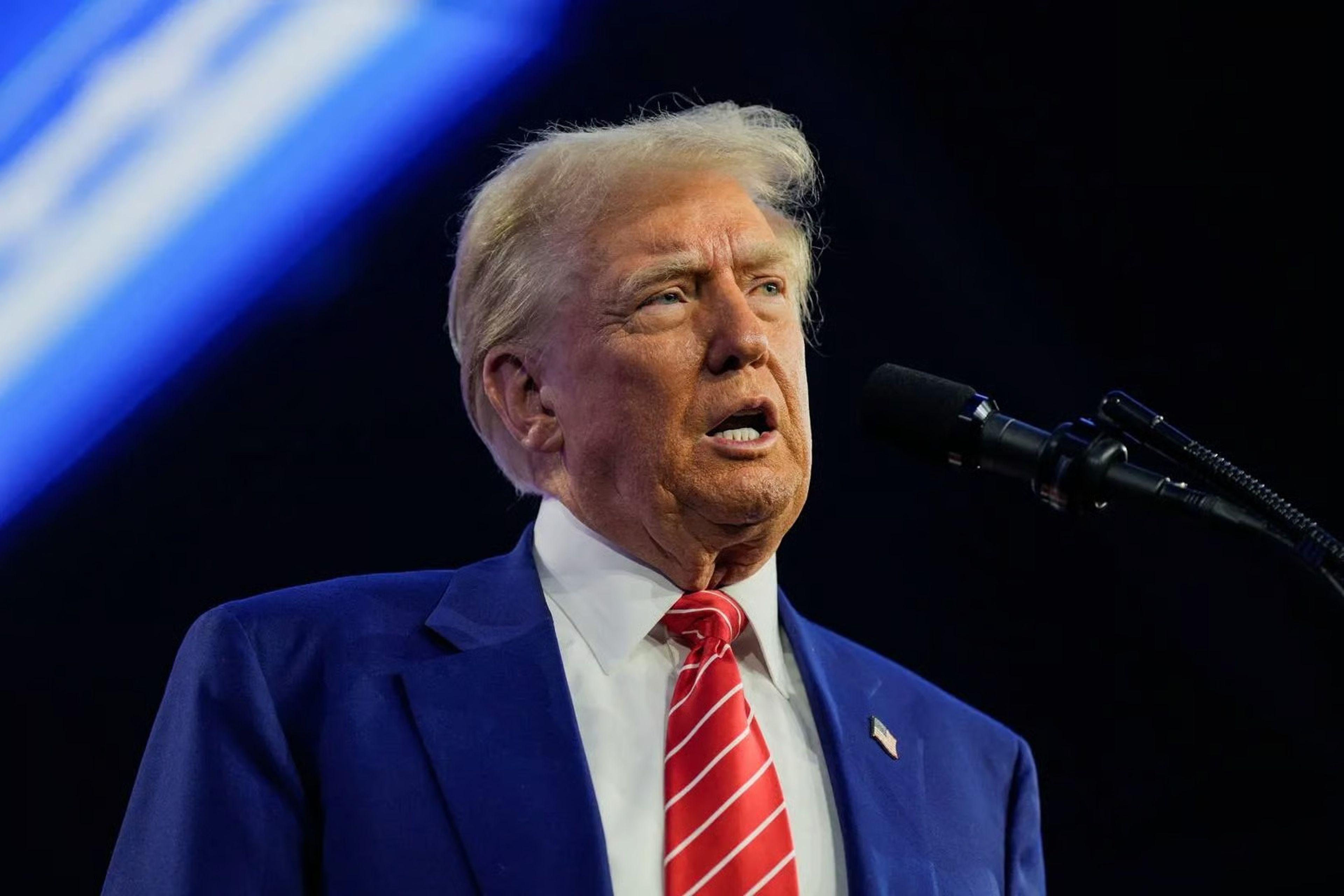 ABD Başkanı Trump'ın CIA'e Venezuela'ya gizli askeri operasyon yetkisi verdiği iddia edildi