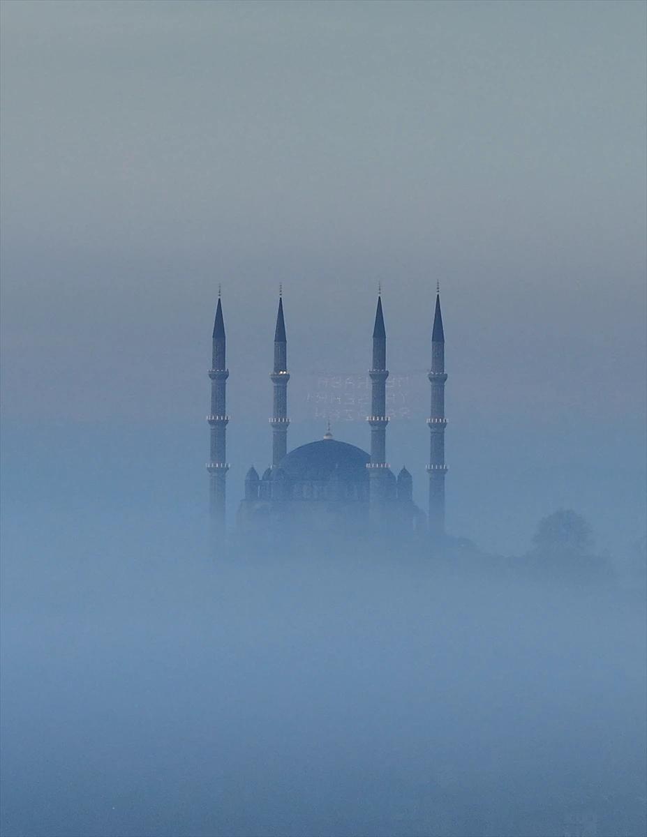 Selimiye Camisi sisle masalsı görünüme büründü