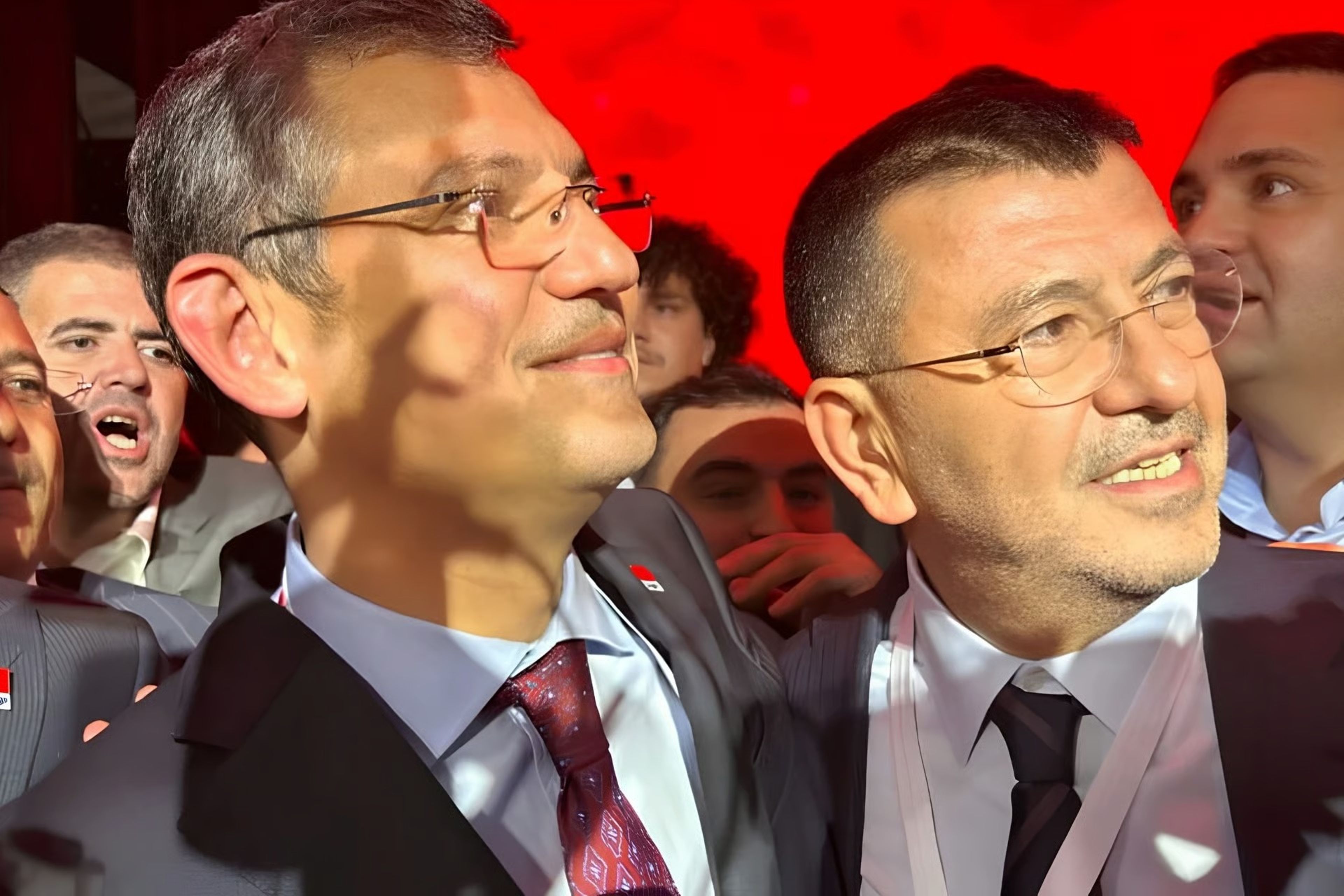 Özgür Özel ve Veli Ağbaba dosyasında yetkisizlik kararı! Ankara'ya gönderildi 